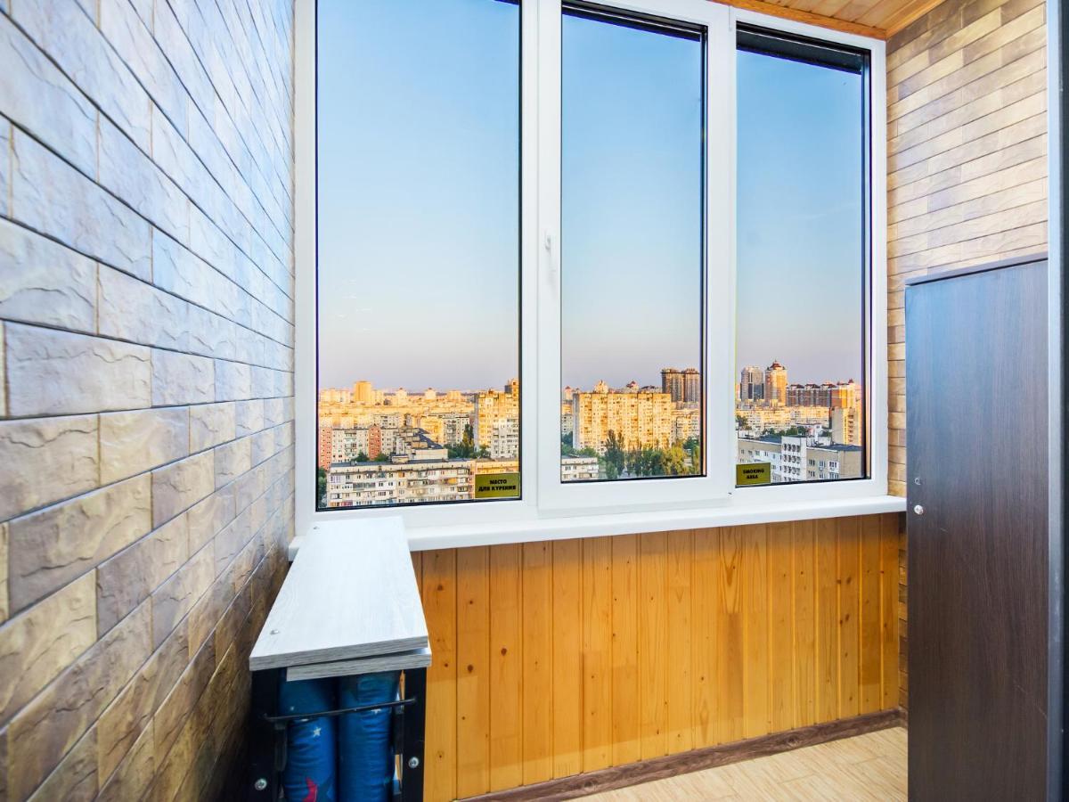 Kvartirkoff Na Bogatirskaya 6A, 17 Floor 키예프 외부 사진