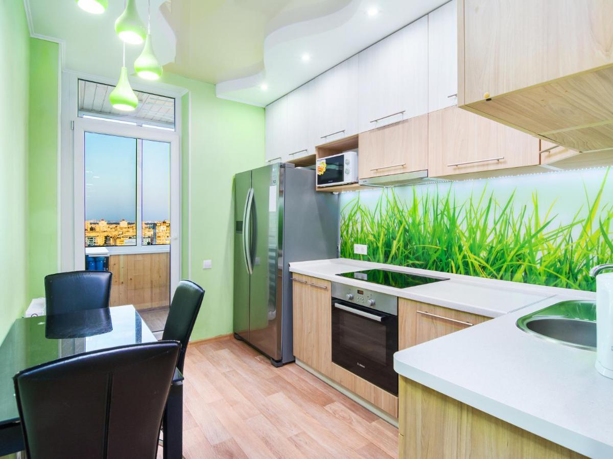 Kvartirkoff Na Bogatirskaya 6A, 17 Floor 키예프 외부 사진