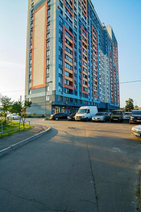 Kvartirkoff Na Bogatirskaya 6A, 17 Floor 키예프 외부 사진